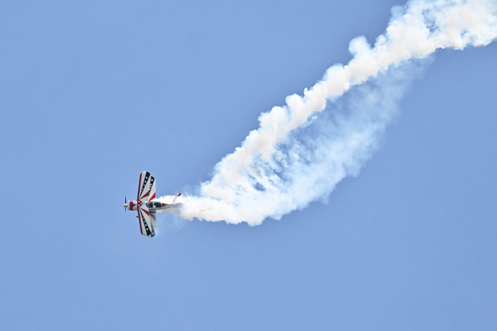Flugplatzfest auf dem Dümpel 2025 - Solo Display Jan N53LM @ Helmut Gries