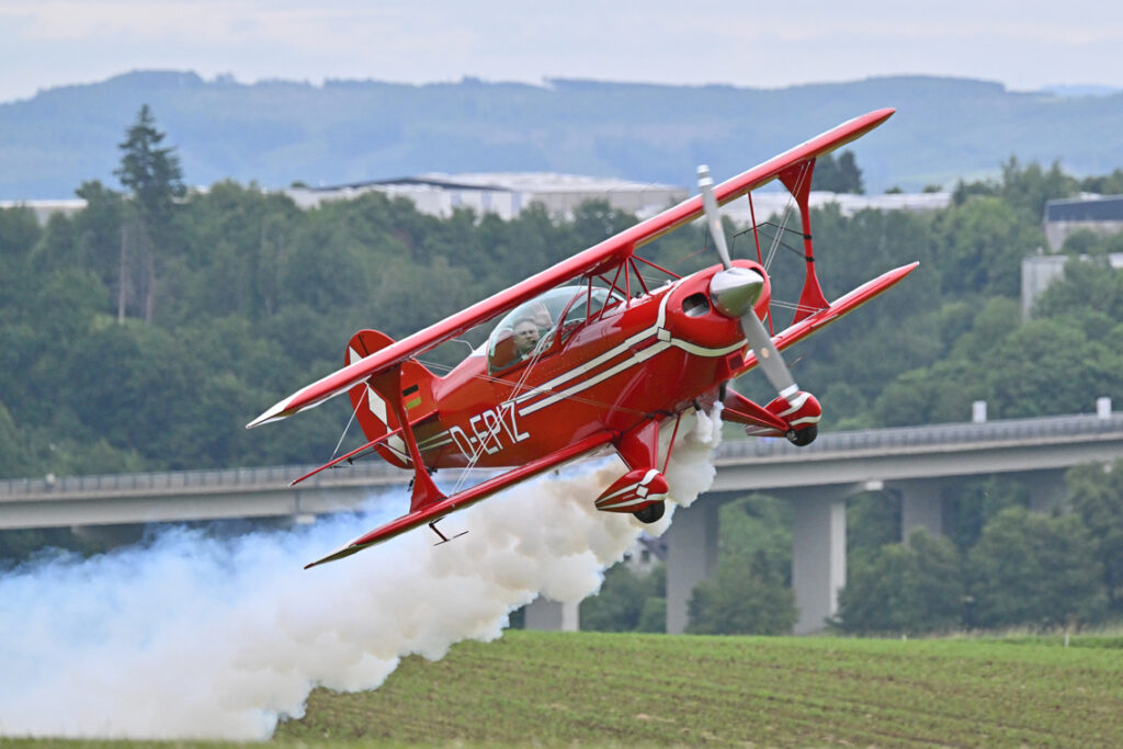 Flugplatzfest auf dem Dümpel 2025 - Maxi D-EPIZ © Helmut Gries